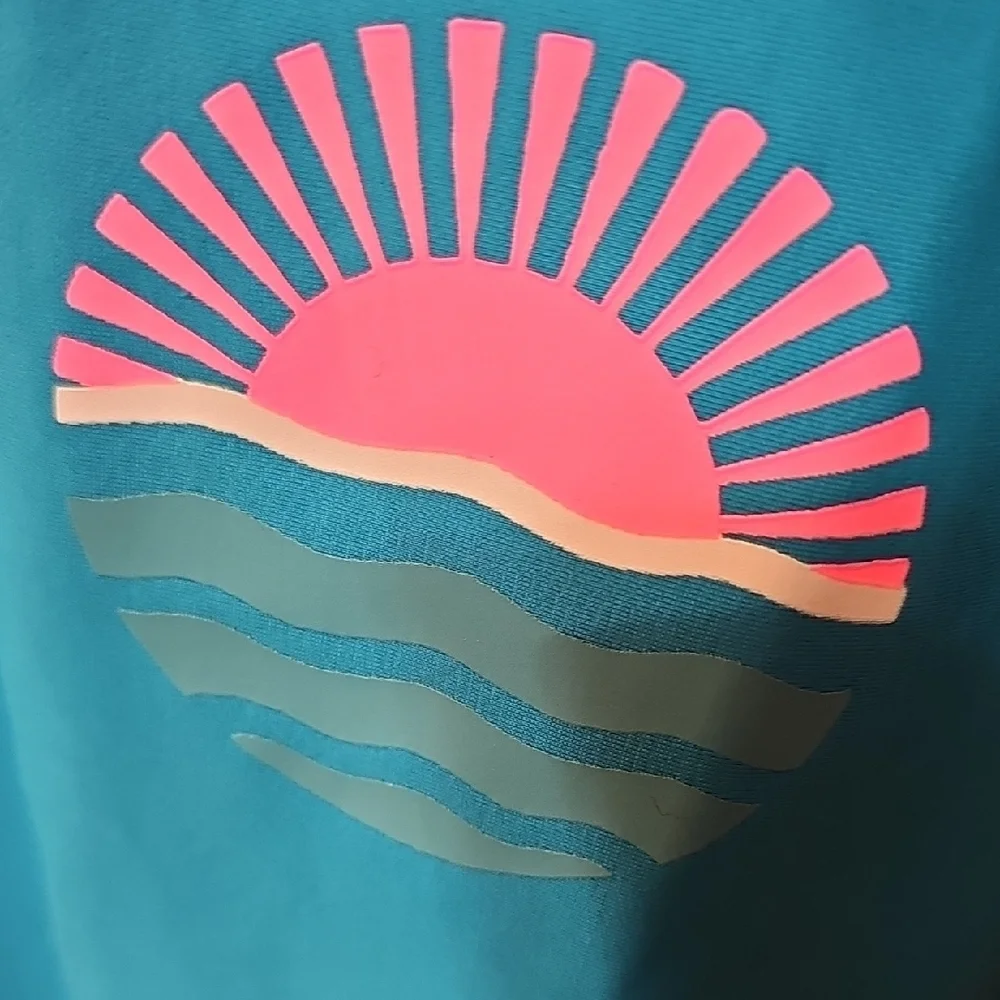 Old Navy NWT  Aqua Kids Swim Shirt Sun Design Size Medium